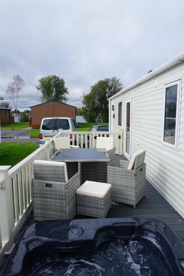 Mpoint36 At Tattershall Lakes Hot Tub Lake Views 3 Bedrooms Exterior foto